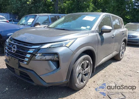 2025 Nissan Rogue Sv Intelligent Awd z USA, uszkodzony, nr VIN 5N1BT3BB0SC863619